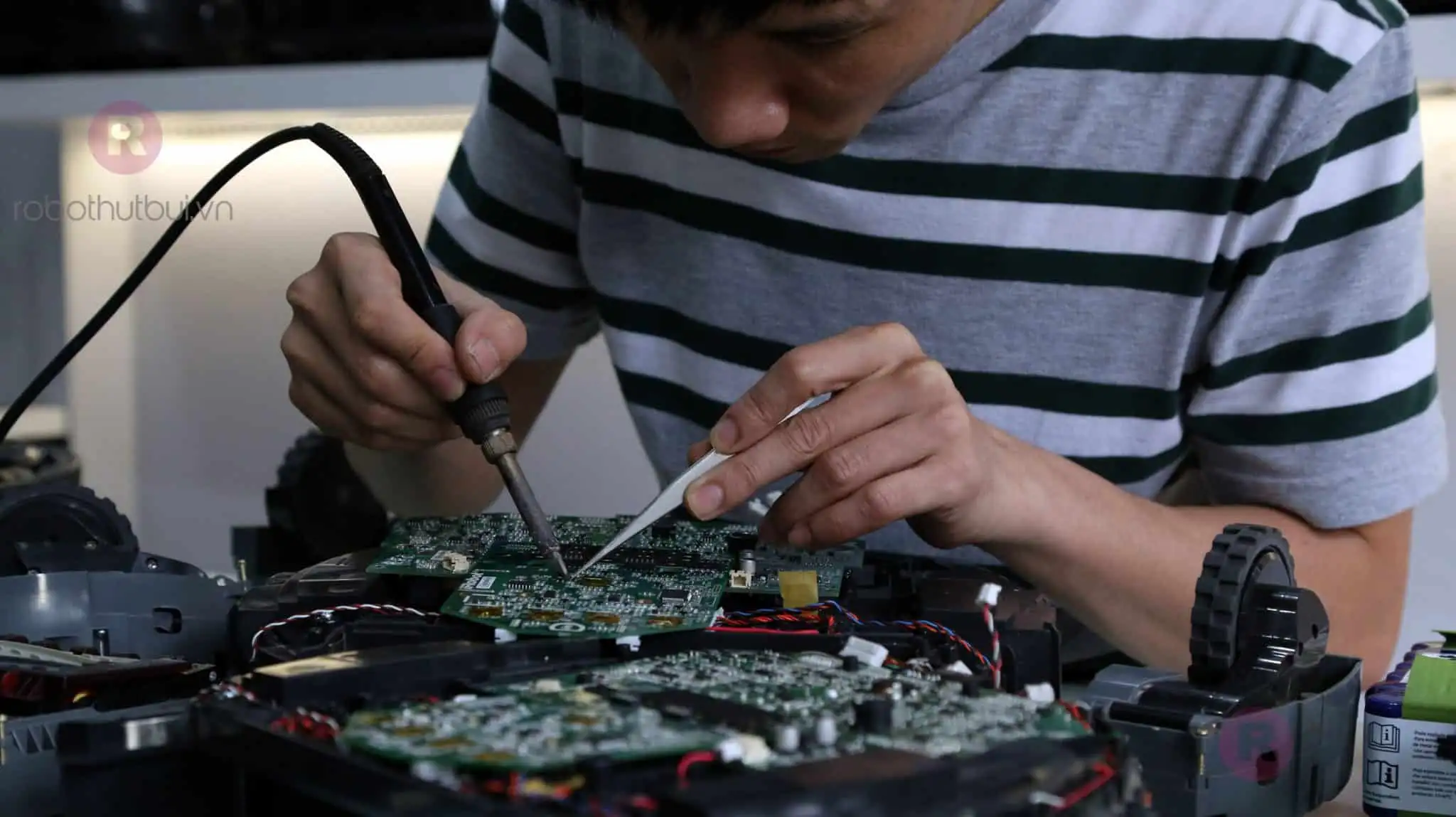 Sửa Robot Lau Nhà